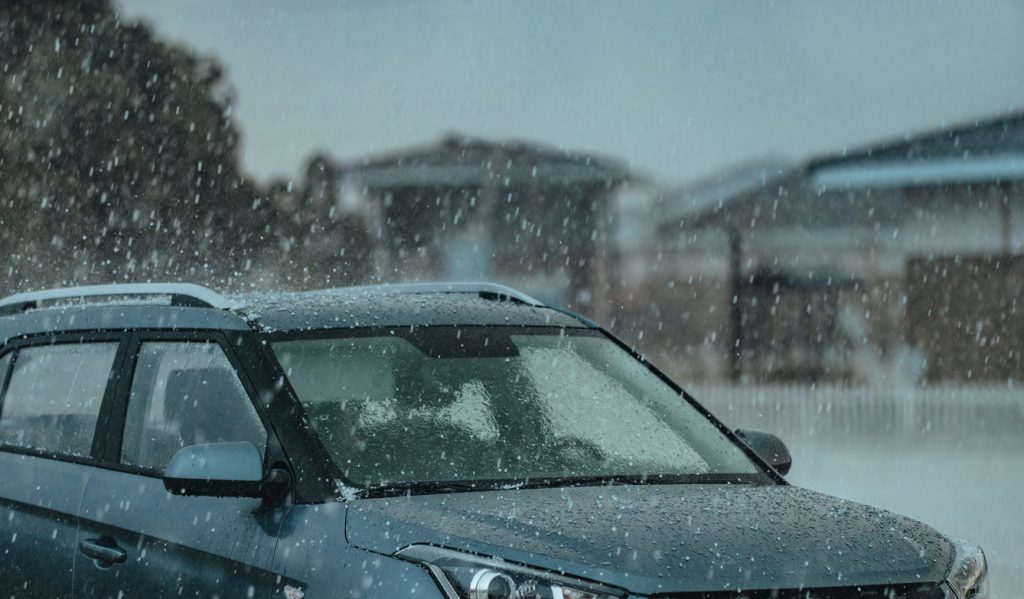 determining fault when comparing driving in snow vs driving in rain