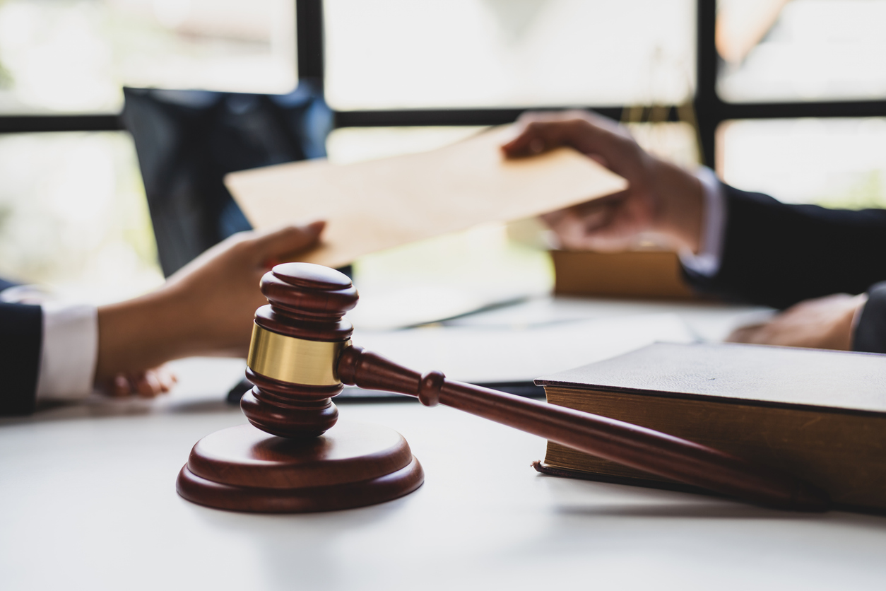 A wage violation lawyer in Pasadena