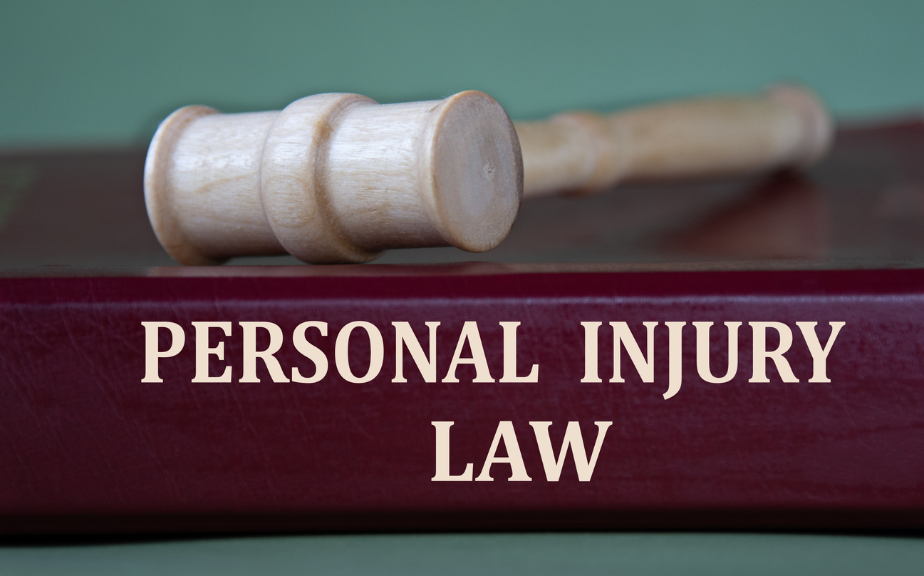 discussing Vero Beach personal injury lawyer benefits